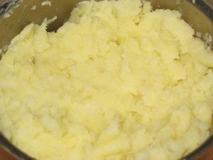 толчёная картоша со сливочным маслом